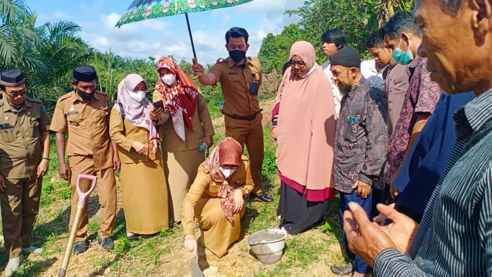Wabup Pasangkayu Hadiri Maulid dan Peletakan Batu Pertama Pembangunan Pesantren di Dusun Lembah Harapan